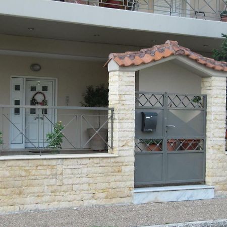 Cozy & Quiet City Apartment Трикала Экстерьер фото