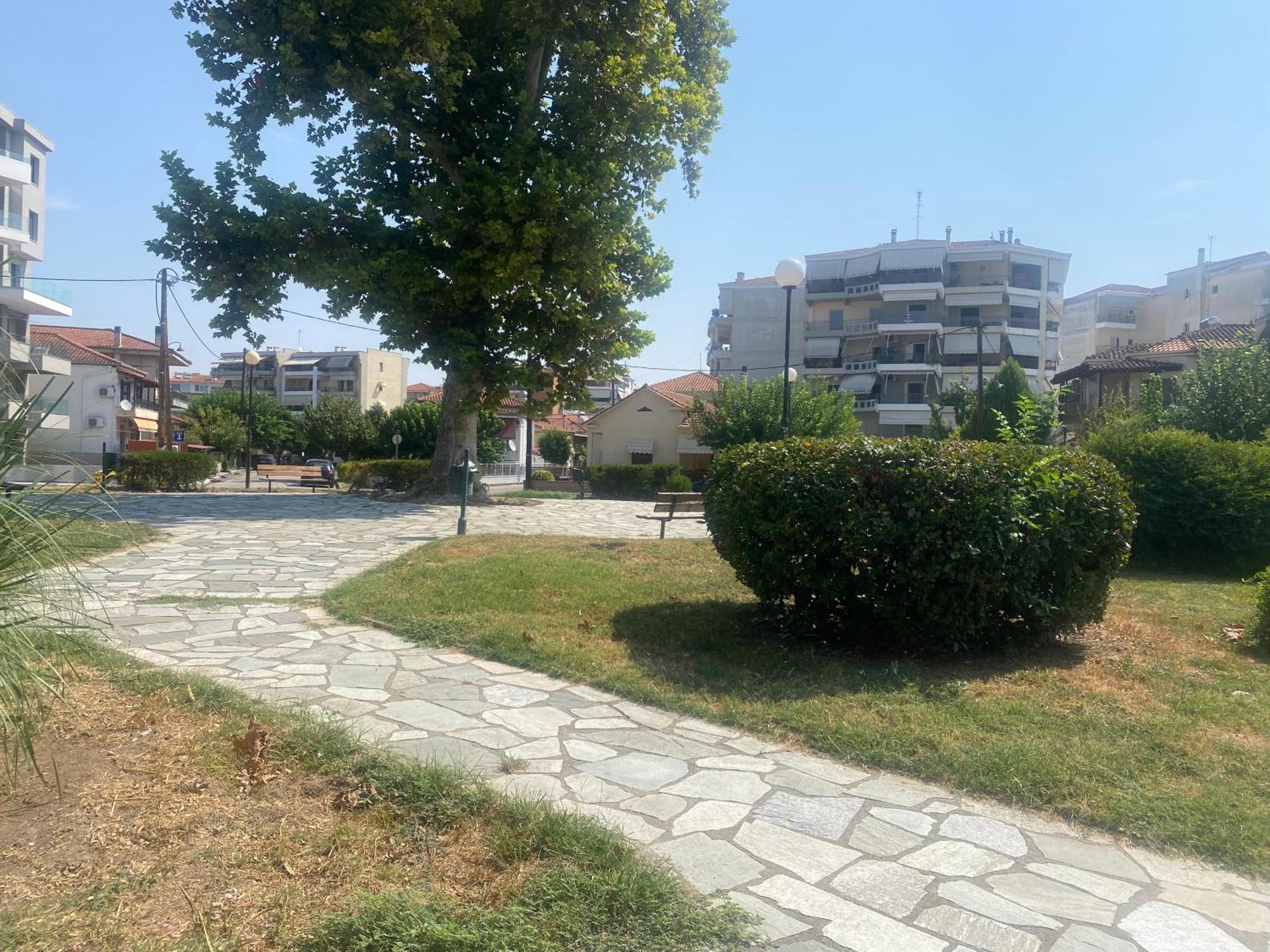 Cozy & Quiet City Apartment Трикала Экстерьер фото