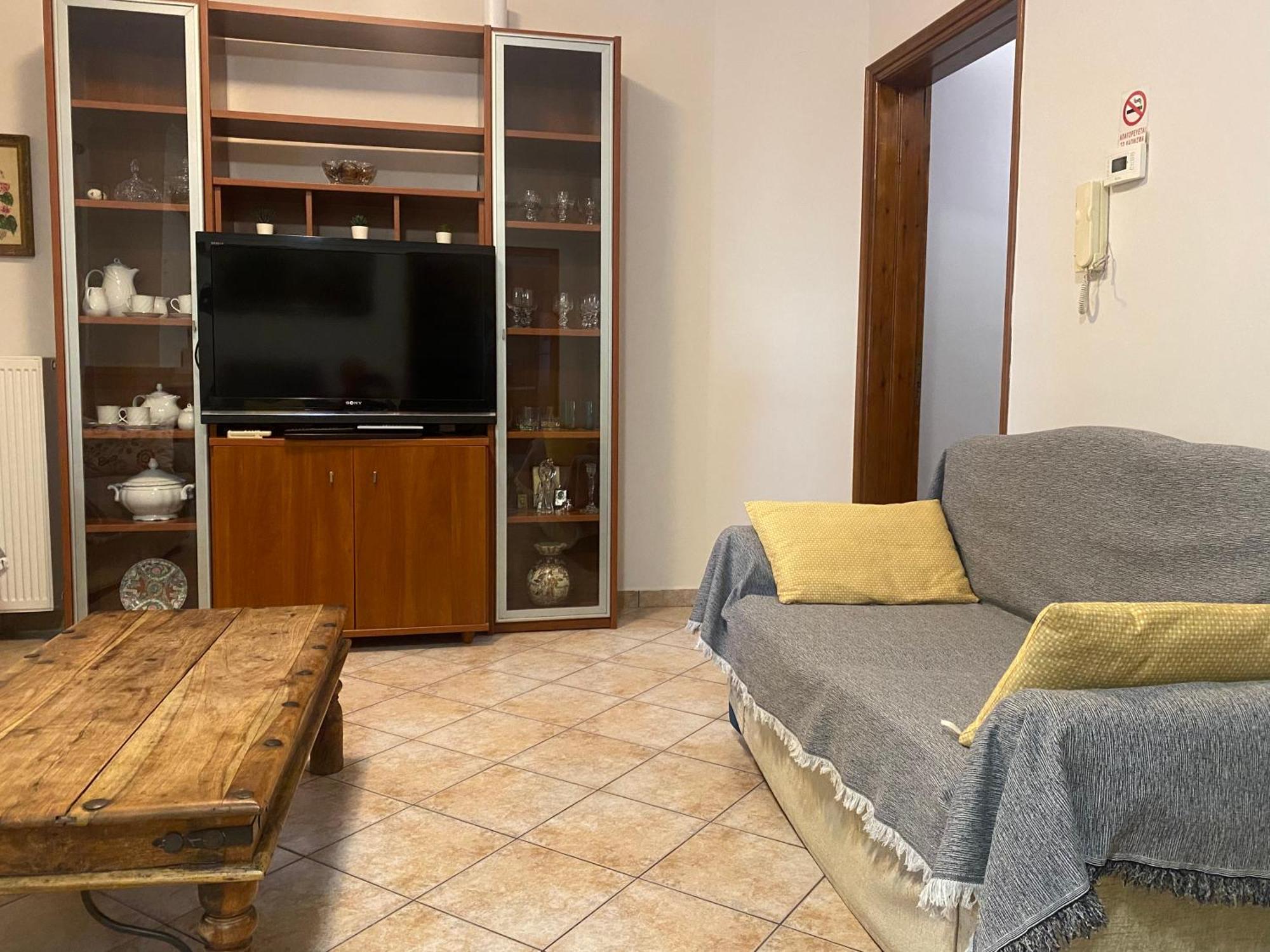 Cozy & Quiet City Apartment Трикала Экстерьер фото