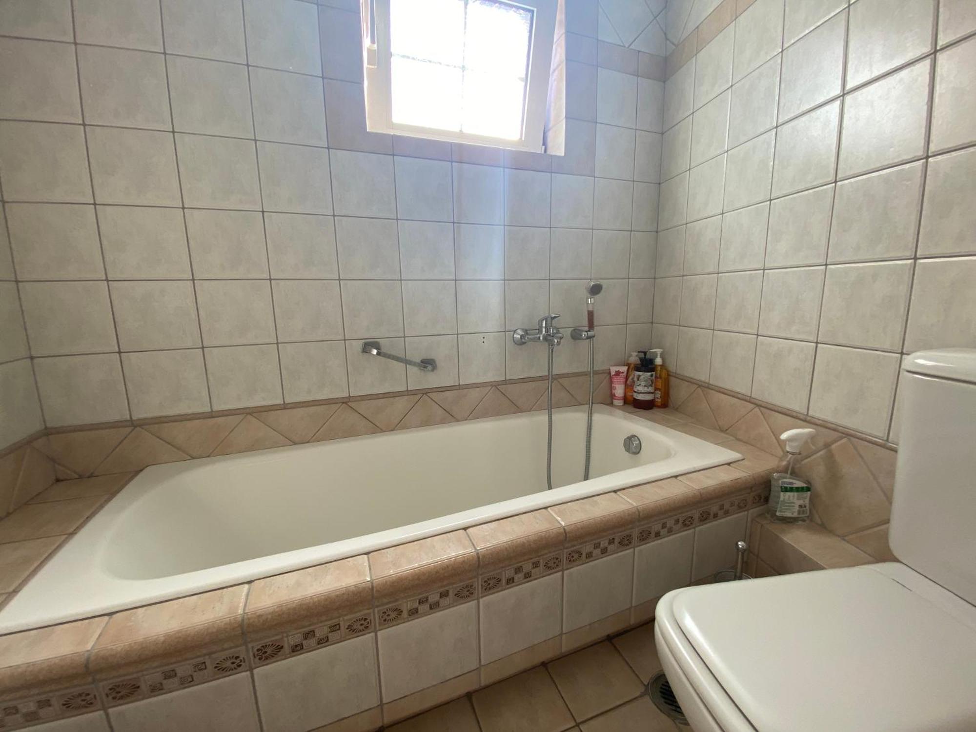 Cozy & Quiet City Apartment Трикала Экстерьер фото