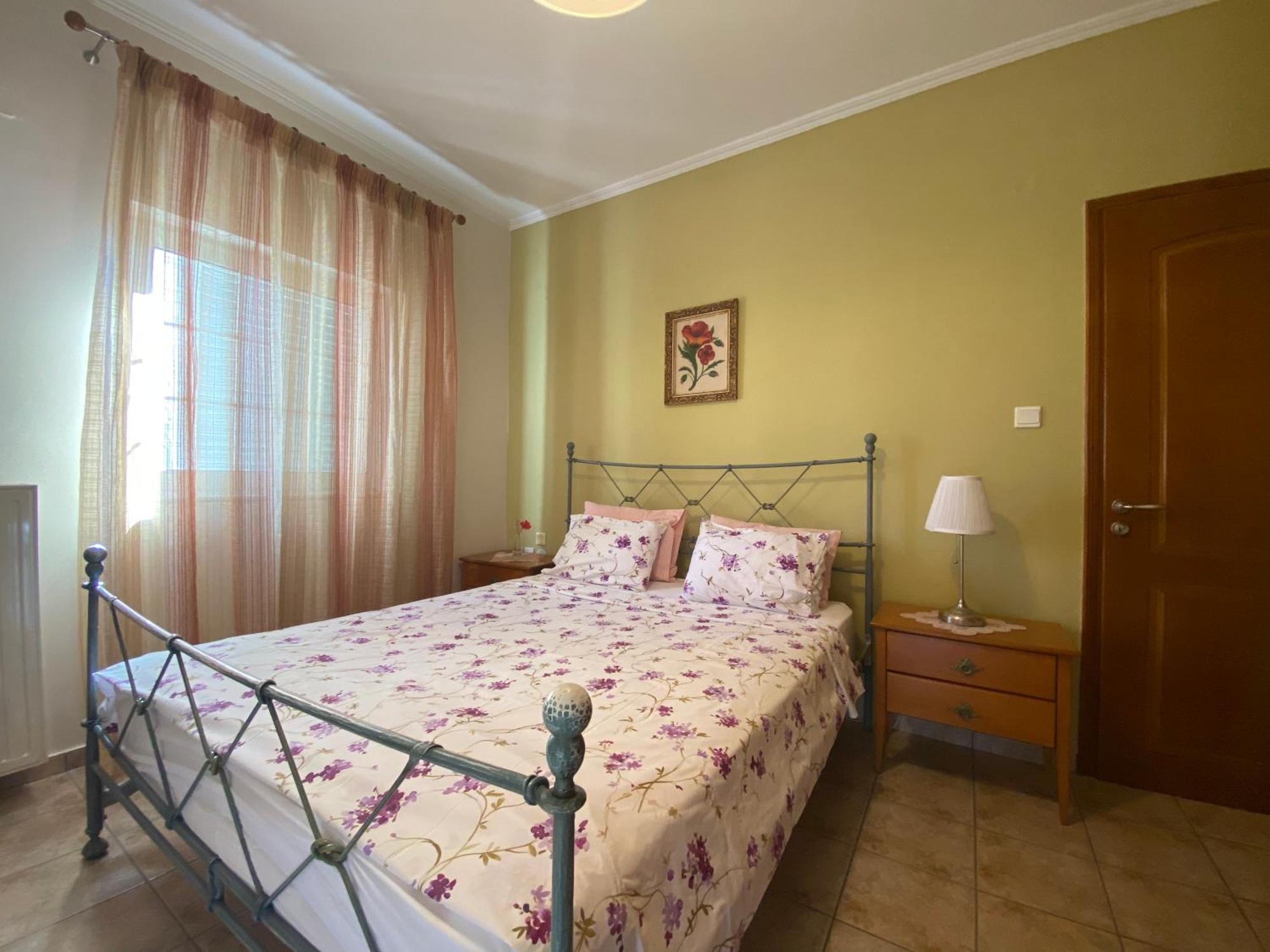 Cozy & Quiet City Apartment Трикала Экстерьер фото