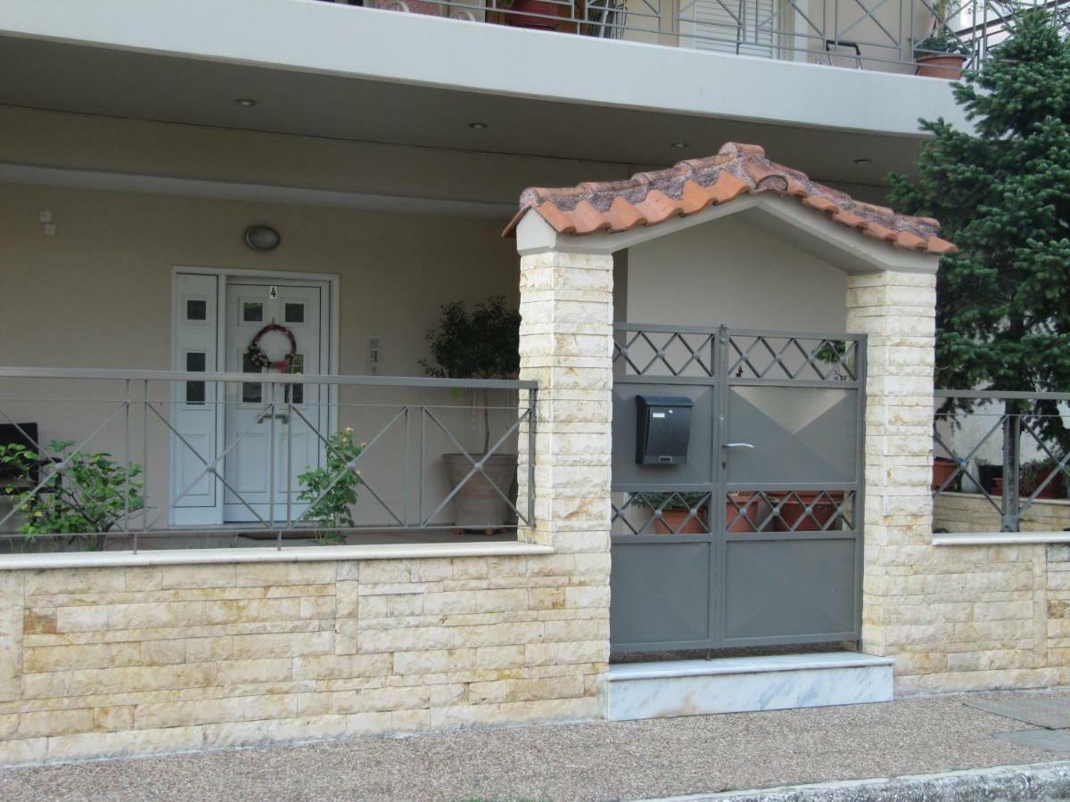 Cozy & Quiet City Apartment Трикала Экстерьер фото